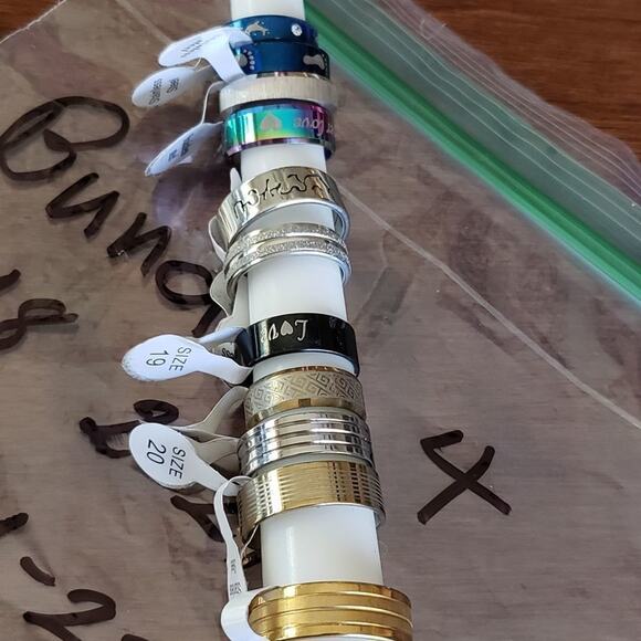 RINGS lot 11 nwt stainless steel rings various patterns and colors 18-22 - Picture 3 of 4